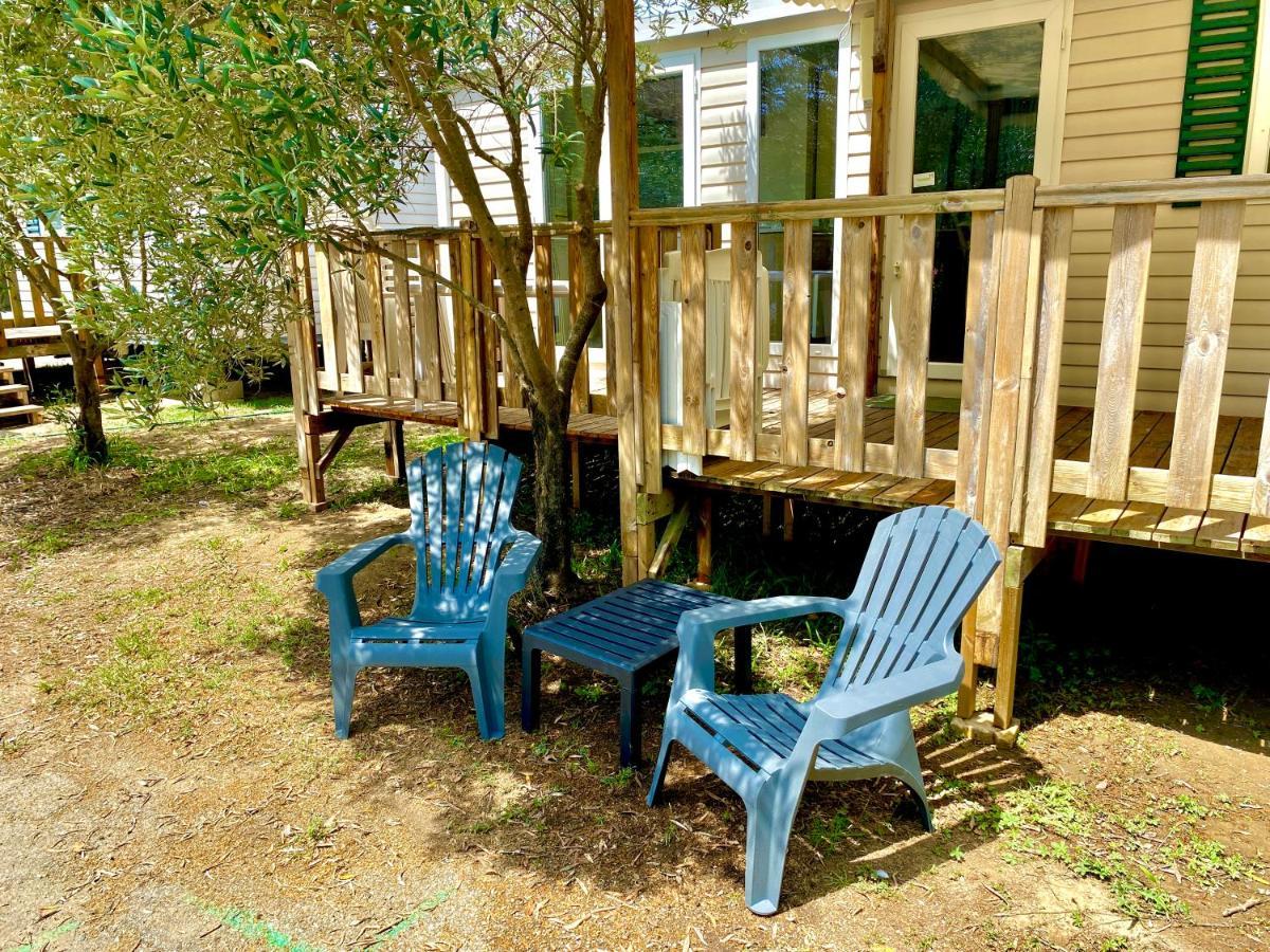 De Pujol Greenchalets Sur Campingplatz